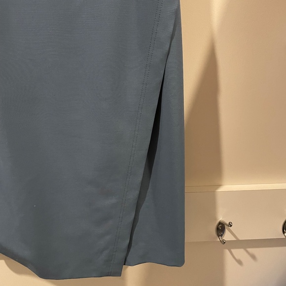 Sleeveless Fitted Dress in Good Wool with Slit, Blue, Size 0 - Picture 3 of 4